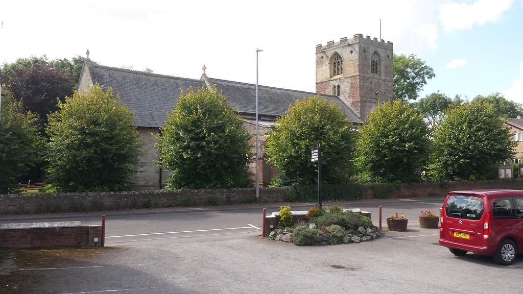 Donegal Church View Close To Chaple St Leonards شابيل سانت ليوناردز المظهر الخارجي الصورة